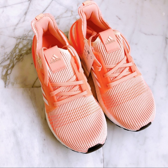 Adidas ultraboots 19 running shoes - Picture 3 of 8